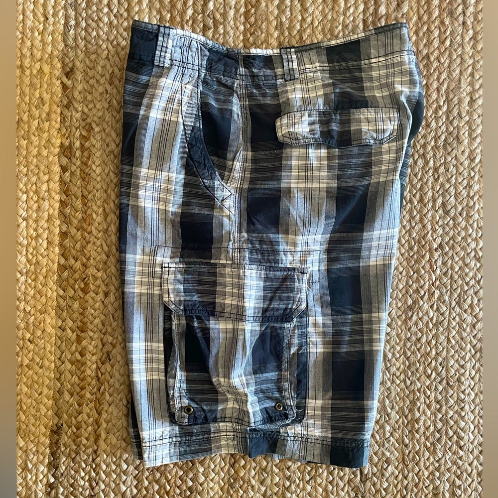 Men’s Modern Culture Cargo Shorts  Blk/Wht Plaid Sz 34 Measure As 36 NWOT!